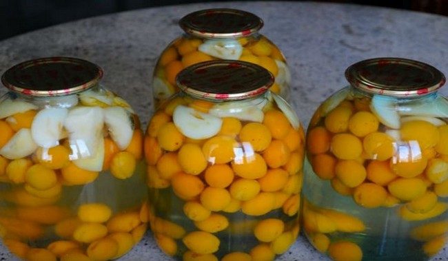  Компот из абрикосов на зиму простой рецепт на 3 литровую банку