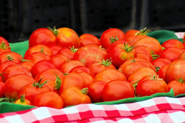 Как обрезать помидоры в открытом грунте